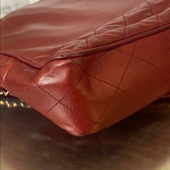 Vintage Bordeaux Chanel Shoulder Bag - Picture 4 of 8